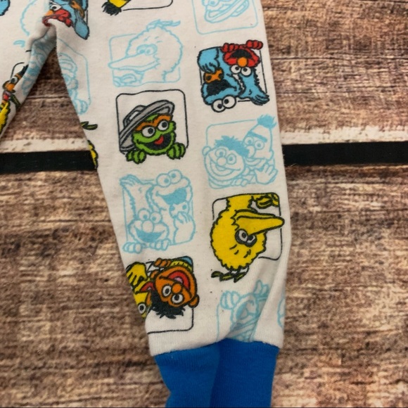Sesame Street pajamas by Sesame Street. Size 18 months - Picture 7 of 10